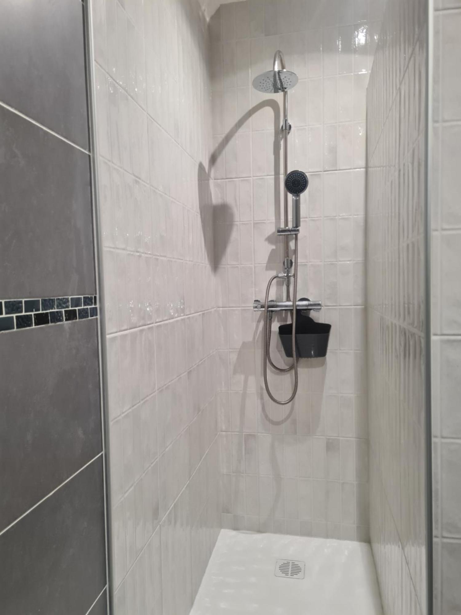 Appartement Hyper-Centre Issoire Buitenkant foto